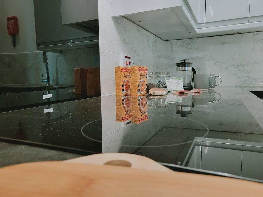High Street, 2 Bed, Newly Refurb Apartman Leamington Spa Kültér fotó